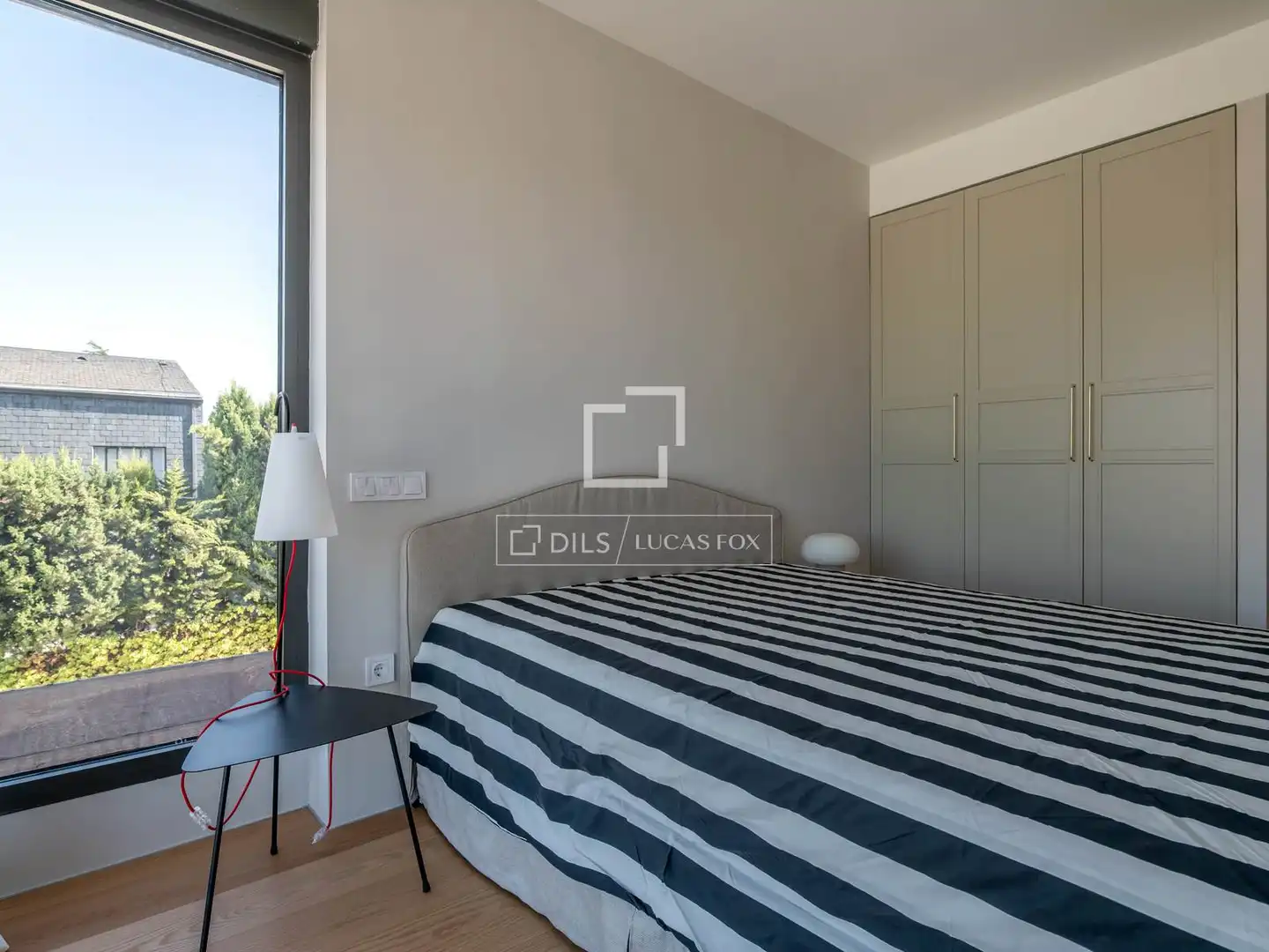 Schlafzimmer von Haus oder Chalet zum Verkauf in La Moraleja mit Klimaanlage, Heizung und Privatgarten