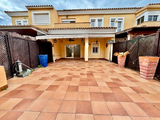 Casa adosada en Venta en Avenida Pintor Fernando Soria en Alicante Golf