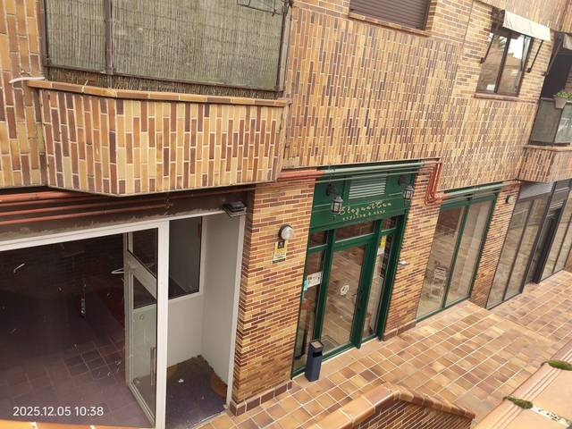 Local comercial en Alquiler en Centro - Manguilla