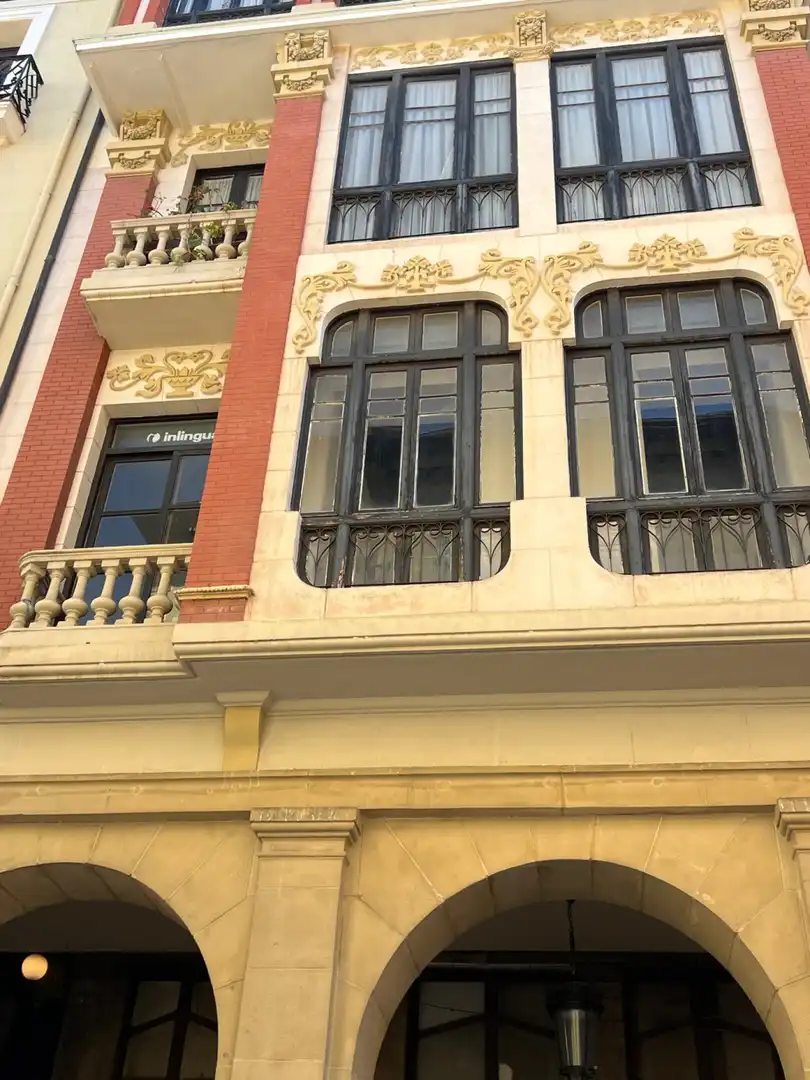 Vista exterior de Piso en venta en  Logroño con Calefacción, Terraza y Balcón