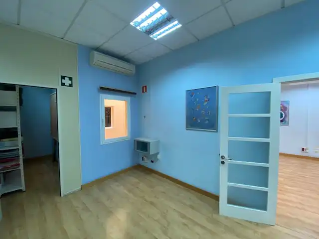 Office space with lift for sale in Calle del Doctor Verneau 3, imagen 6