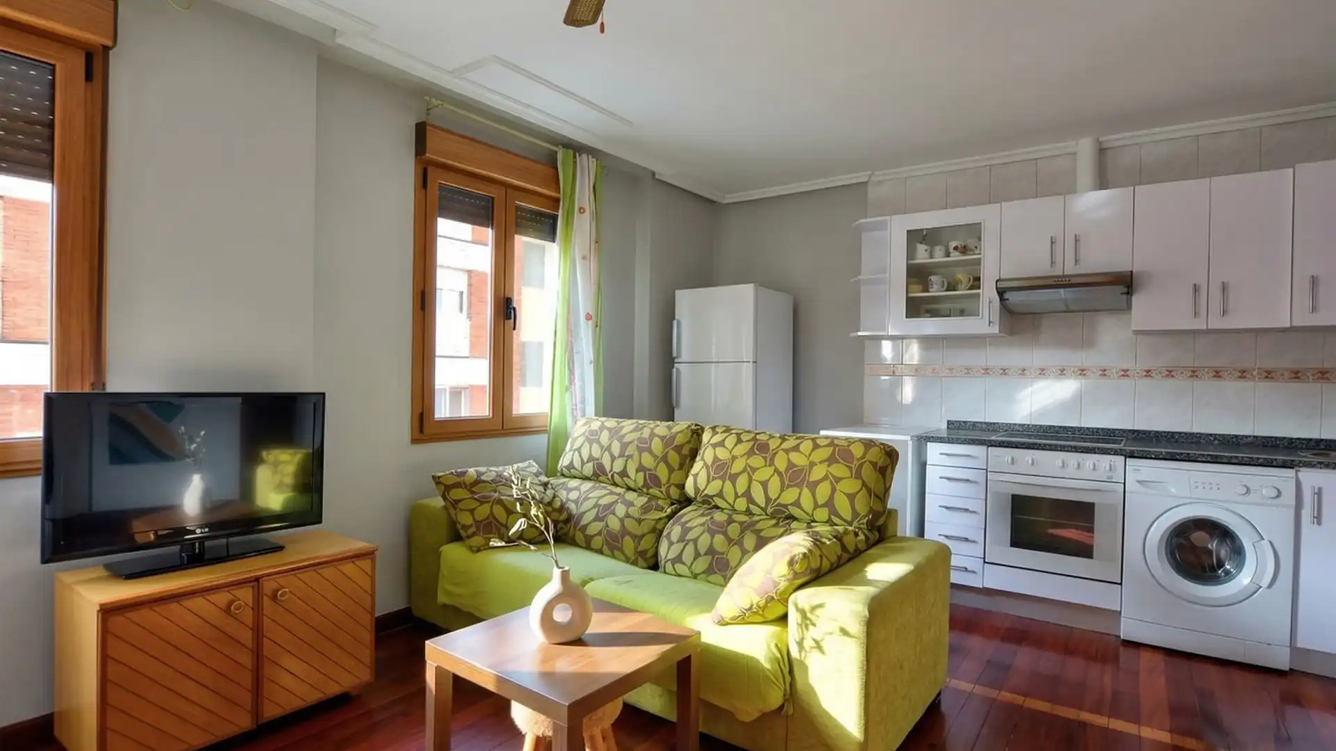 Sala de estar de Piso en venta en Avilés con Piscina