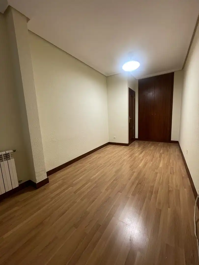 Dormitori de Pis de lloguer en Carabanchel