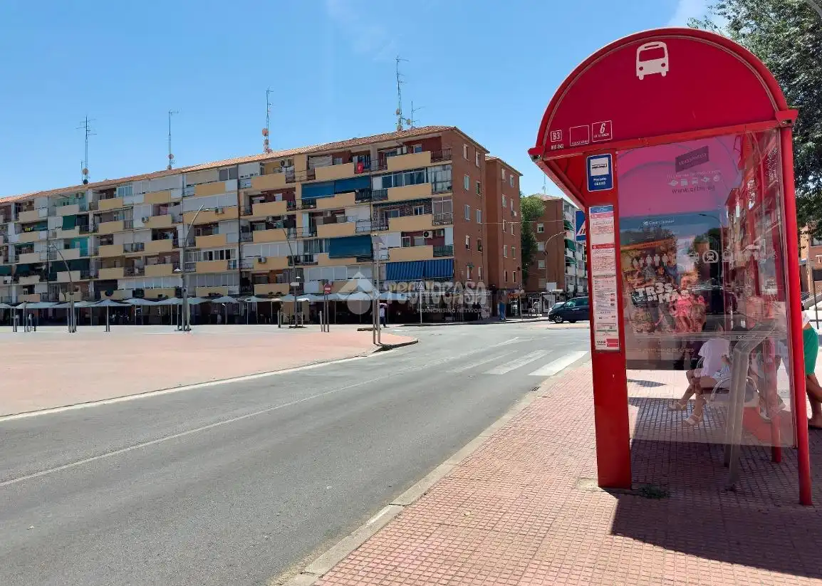 Vista exterior de Piso en venta en Alcalá de Henares con Calefacción y Terraza