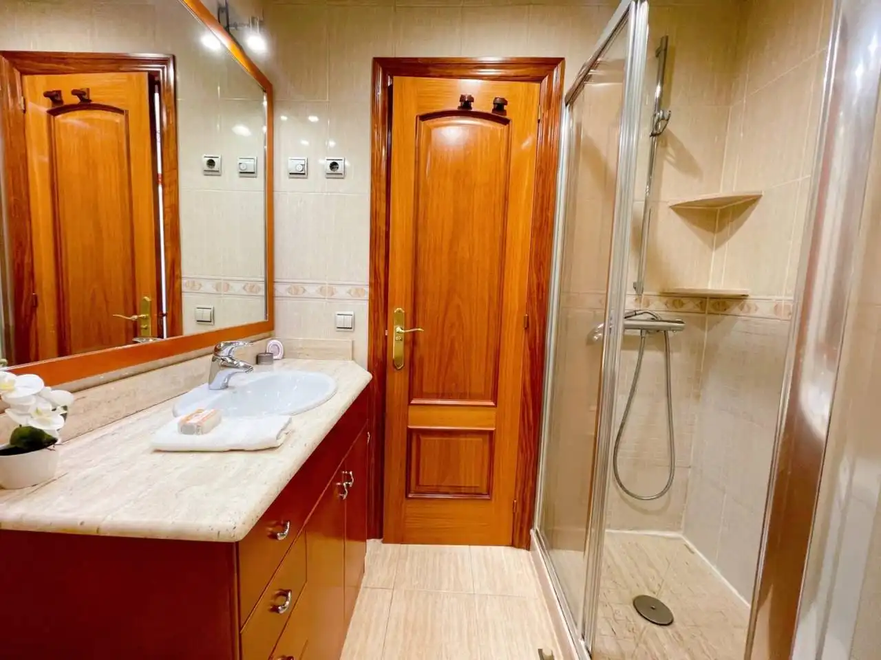 Bathroom of Detached homes for sale in Cerdanyola del Vallès  with Air Conditioner, Heating and Private garden