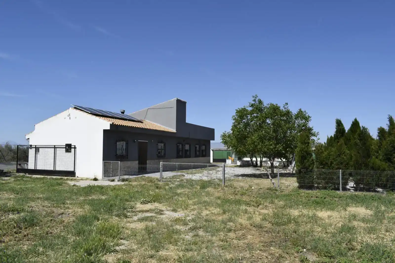 Vista exterior de Casa o chalet en venta en Baza con Jardín privado y Piscina