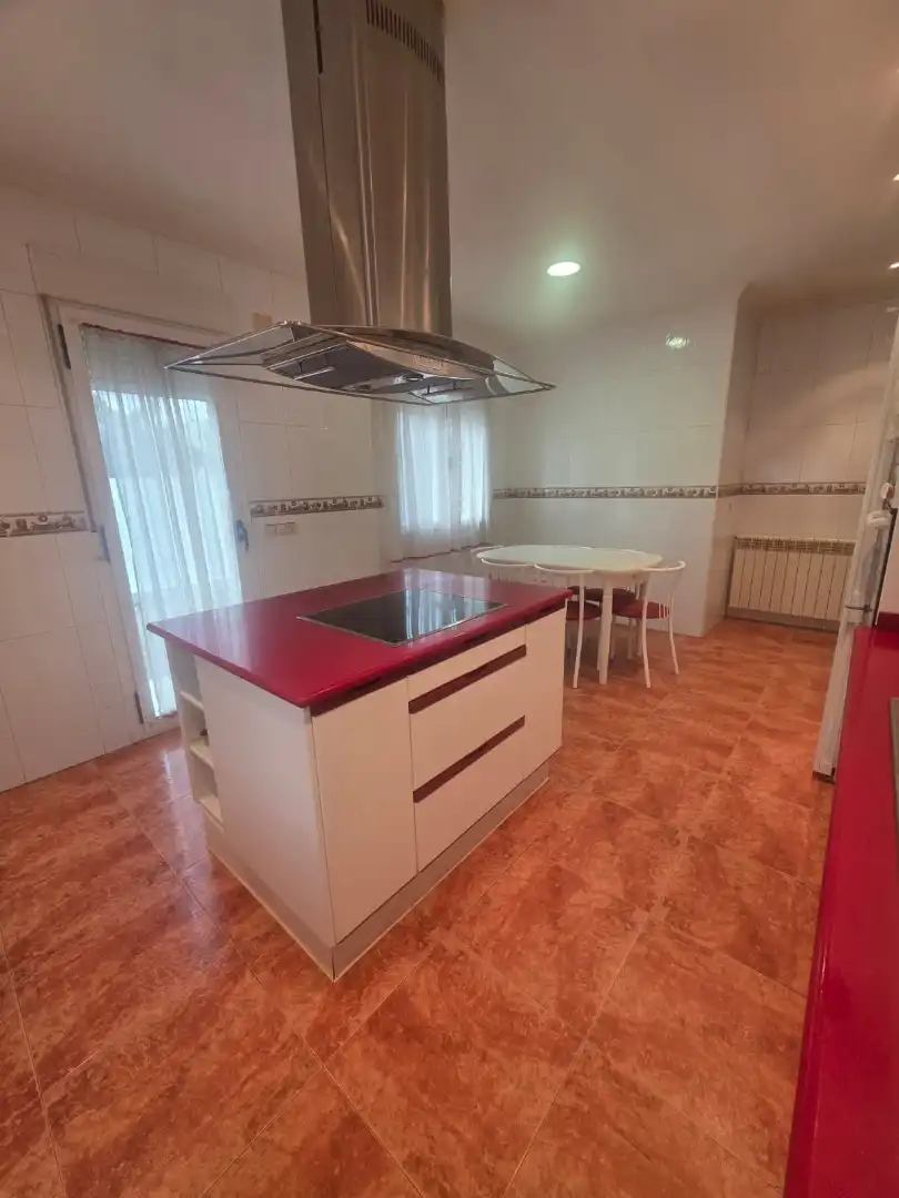 Houses for sale in Paseo de la Cañada, 21, El Guijo - Colonia España