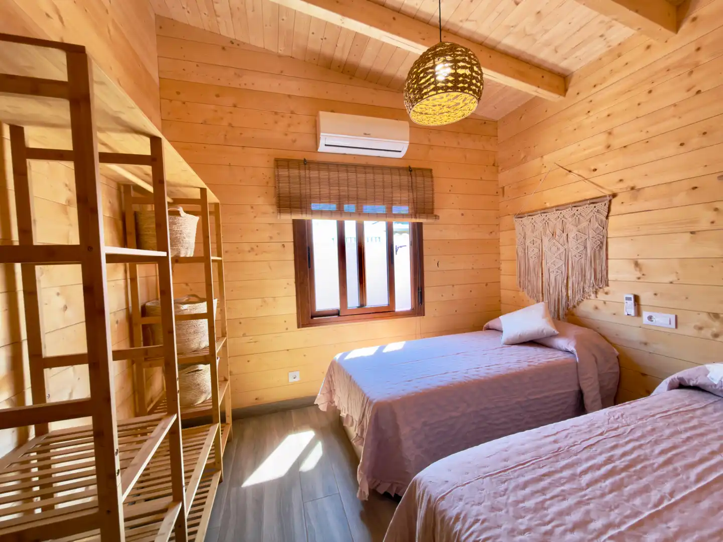 Habitación de Casa o chalet de alquiler en Chiclana de la Frontera con Aire acondicionado, Calefacción y Terraza