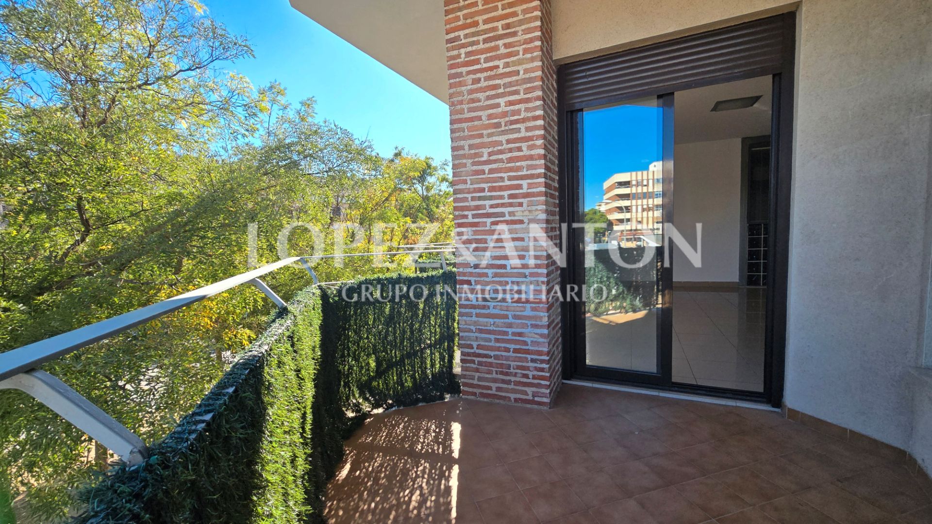 Exterior view of Flat for sale in L'Eliana  with Air Conditioner, Heating and Balcony