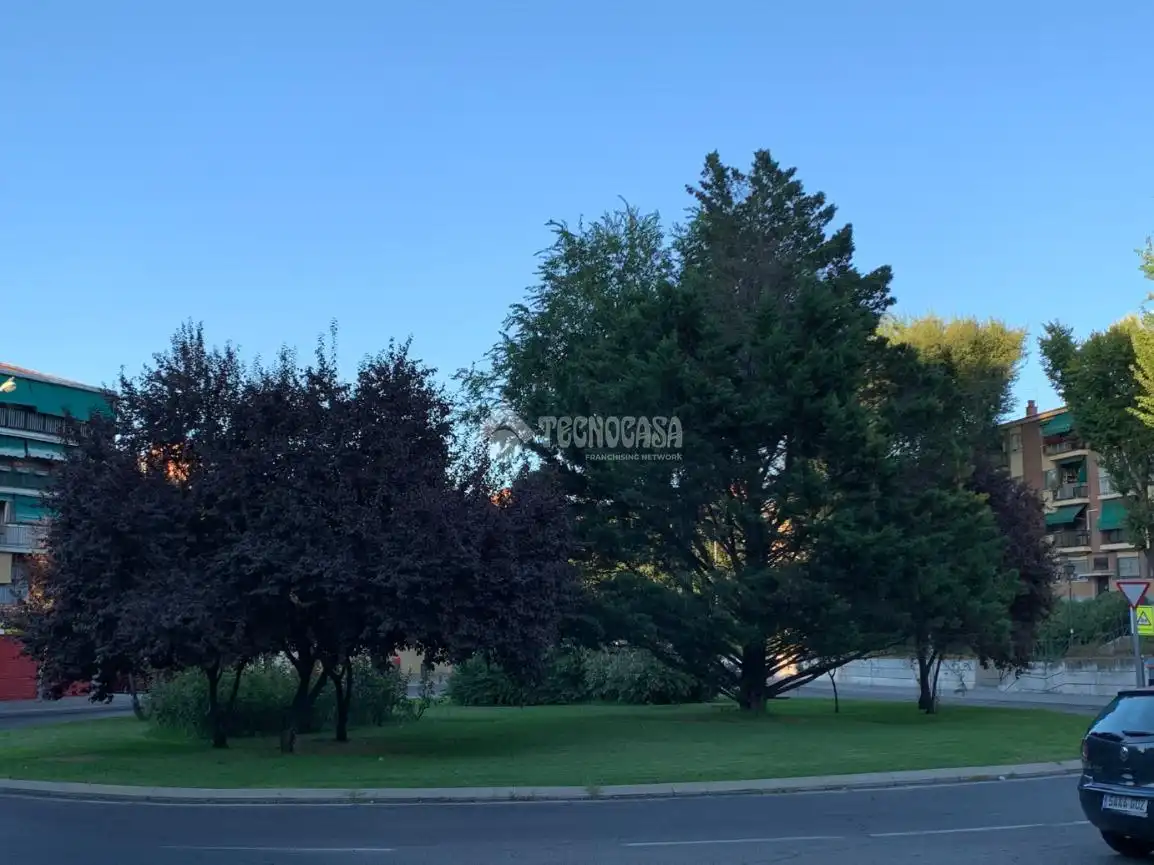 Piso en venta en Madrid con Calefacción, Terraza y Balcón