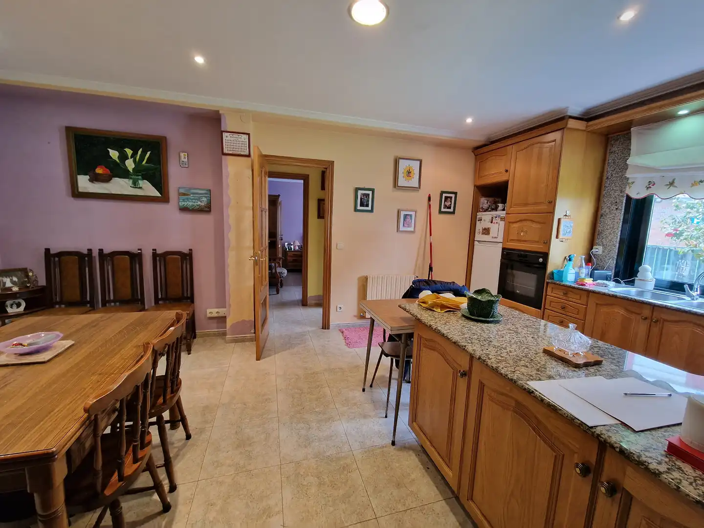 Cuina de Casa o xalet en venda en Narón amb Calefacció, Jardí privat i Terrassa