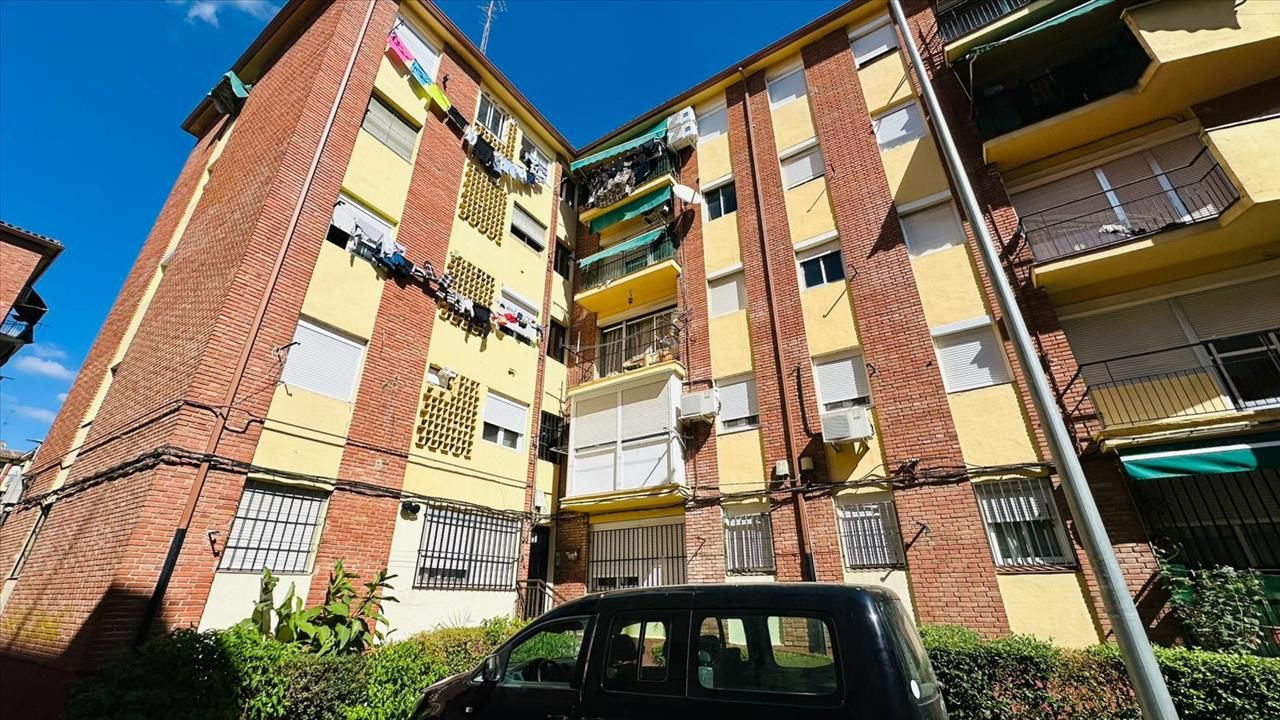 Vista exterior de Piso en venta en Talavera de la Reina con Terraza