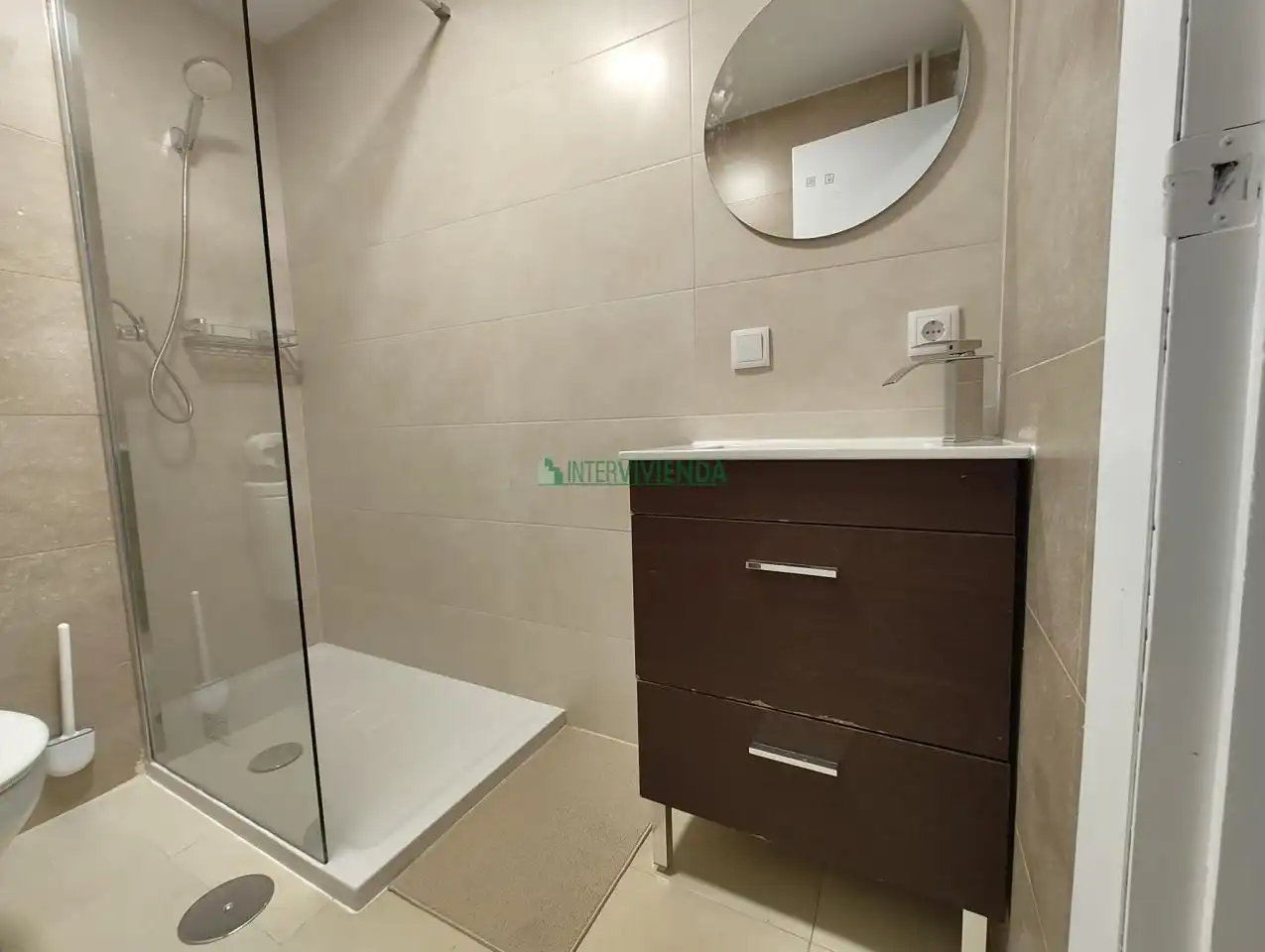Bathroom of Study for rent in Vigo   with Heating and Furnished