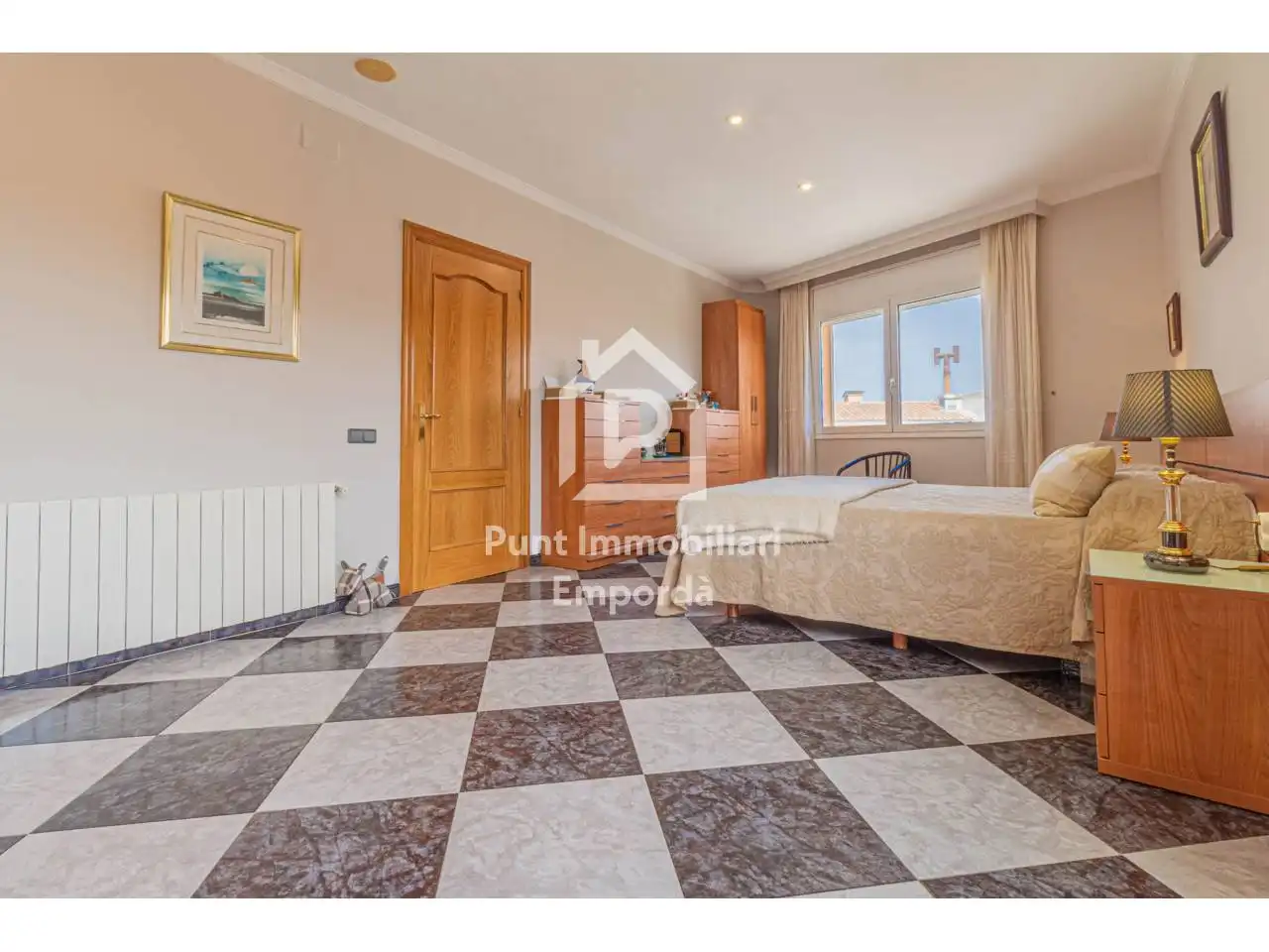 Vista exterior de Dúplex en venta en Figueres con Terraza