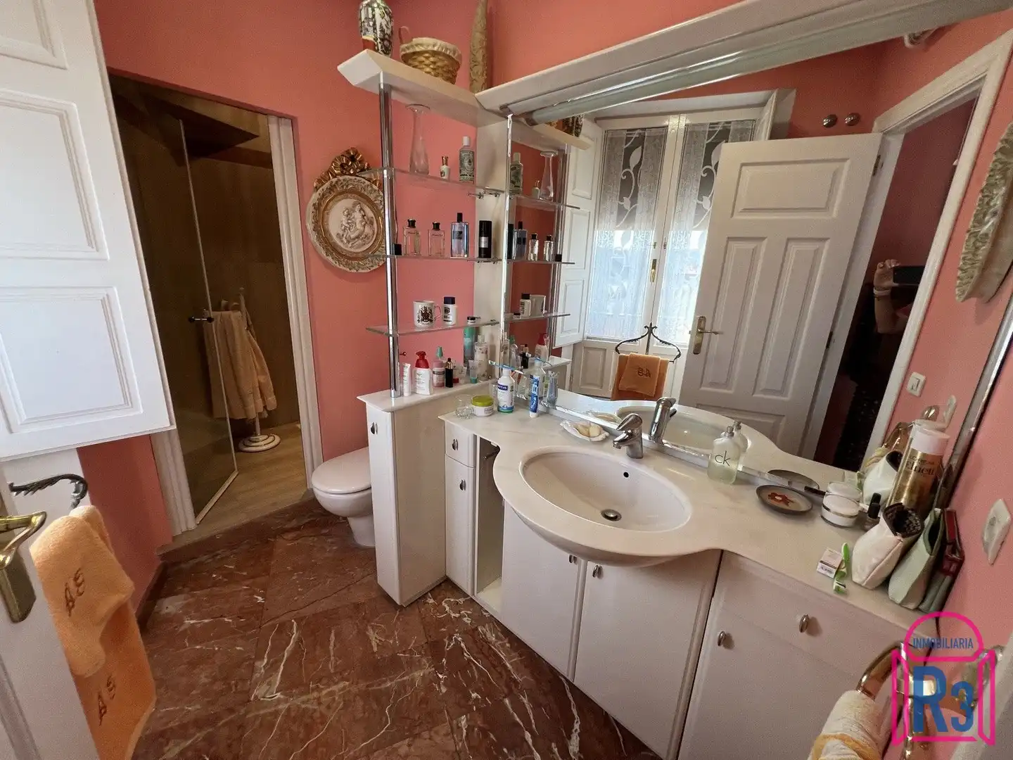 Bathroom of Flat for sale in León Capital   with Heating and Terrace
