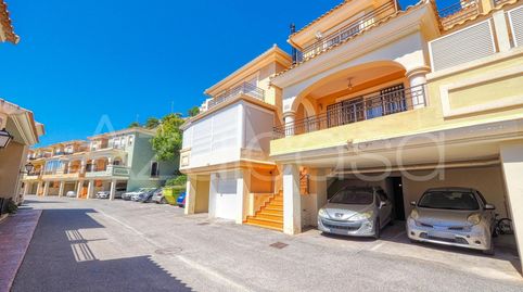 Foto 2 de Casa adosada en venta en Calle Calle Aigualera, Bonalba - Cotoveta, Mutxamel