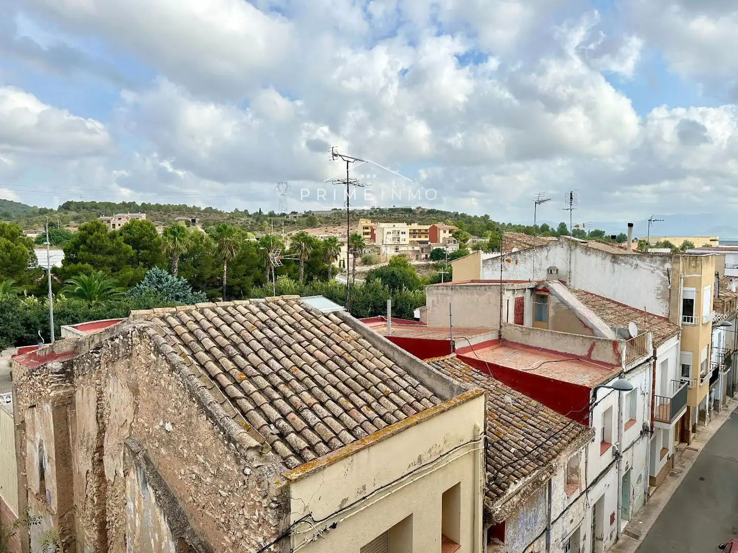 Vista exterior de Casa adosada en venda en El Perelló amb Aire condicionat, Calefacció i Terrassa