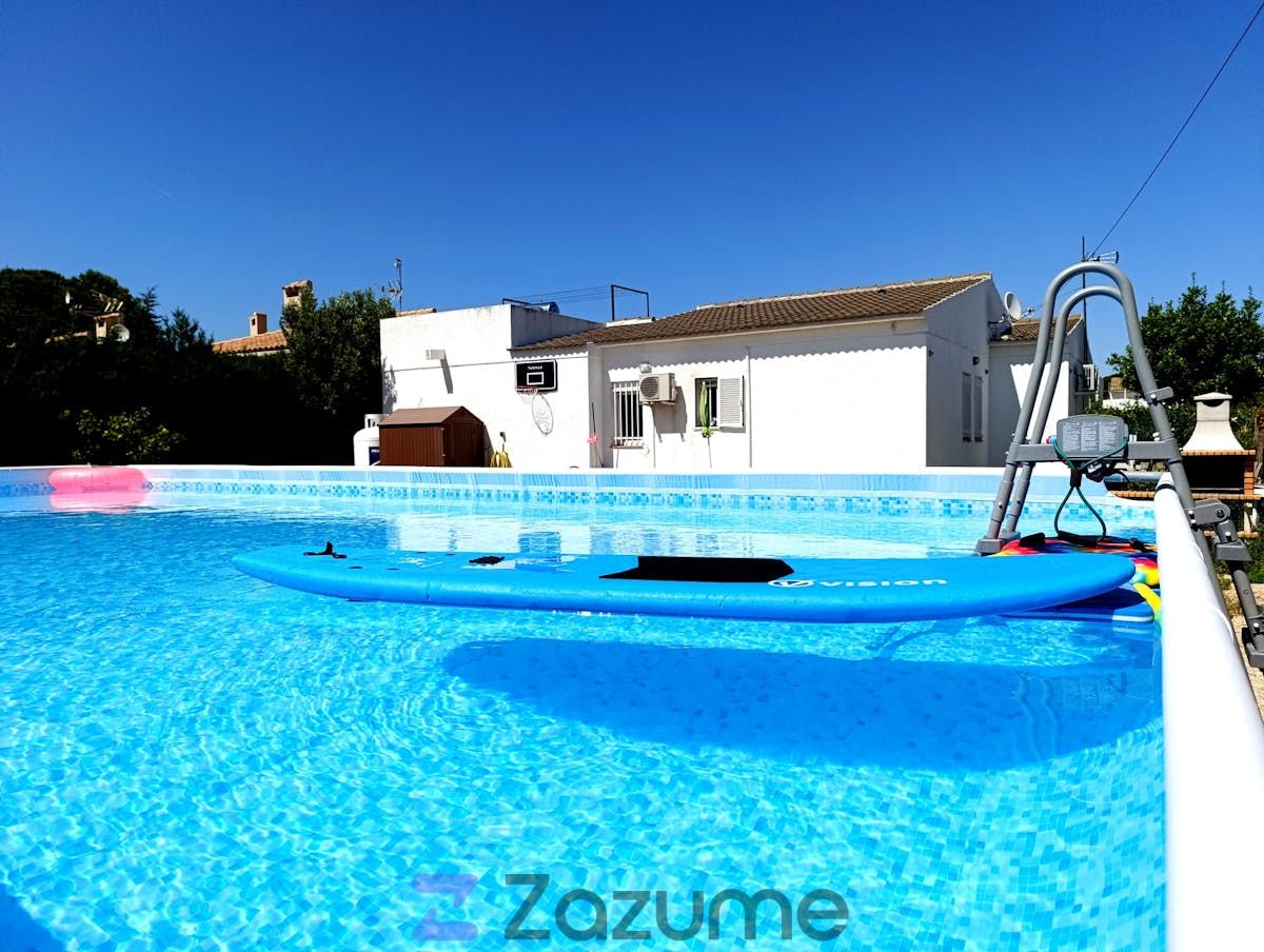 Piscina de Casa o xalet de lloguer en L'Ametlla de Mar  amb Aire condicionat, Calefacció i Jardí privat