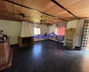 Wohnzimmer von Country house zum verkauf in Villaviciosa de Córdoba