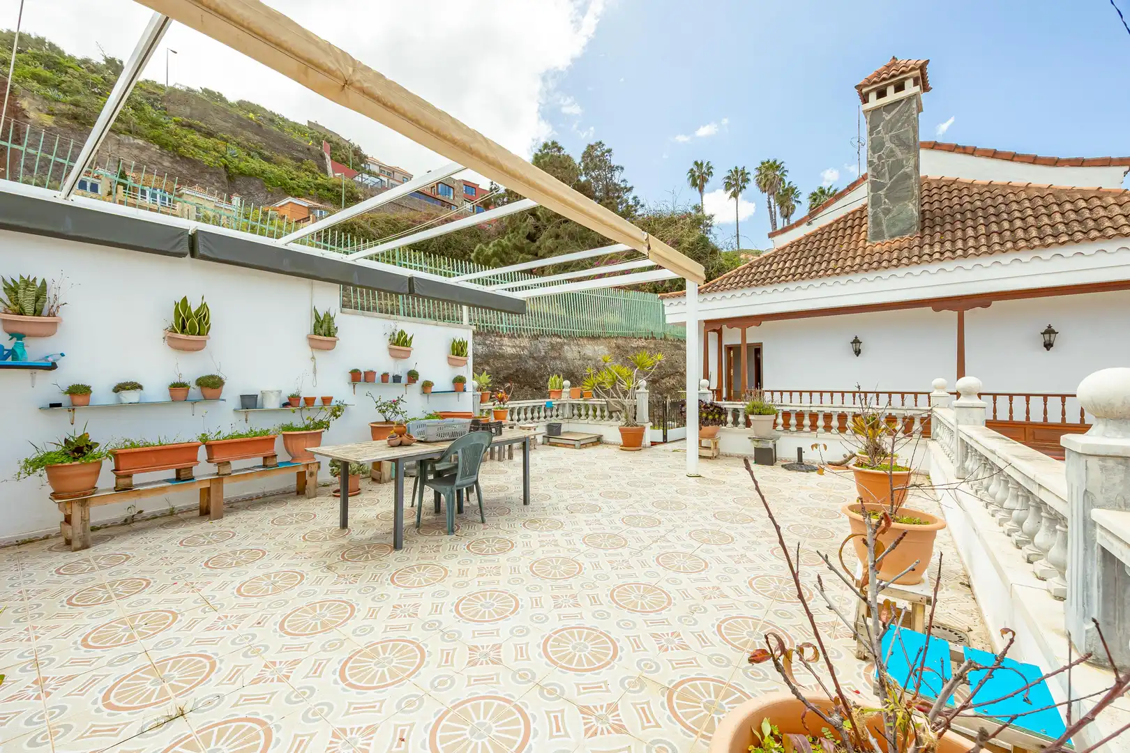 Terrassa de Casa o xalet en venda en Las Palmas de Gran Canaria amb Aire condicionat, Jardí privat i Terrassa