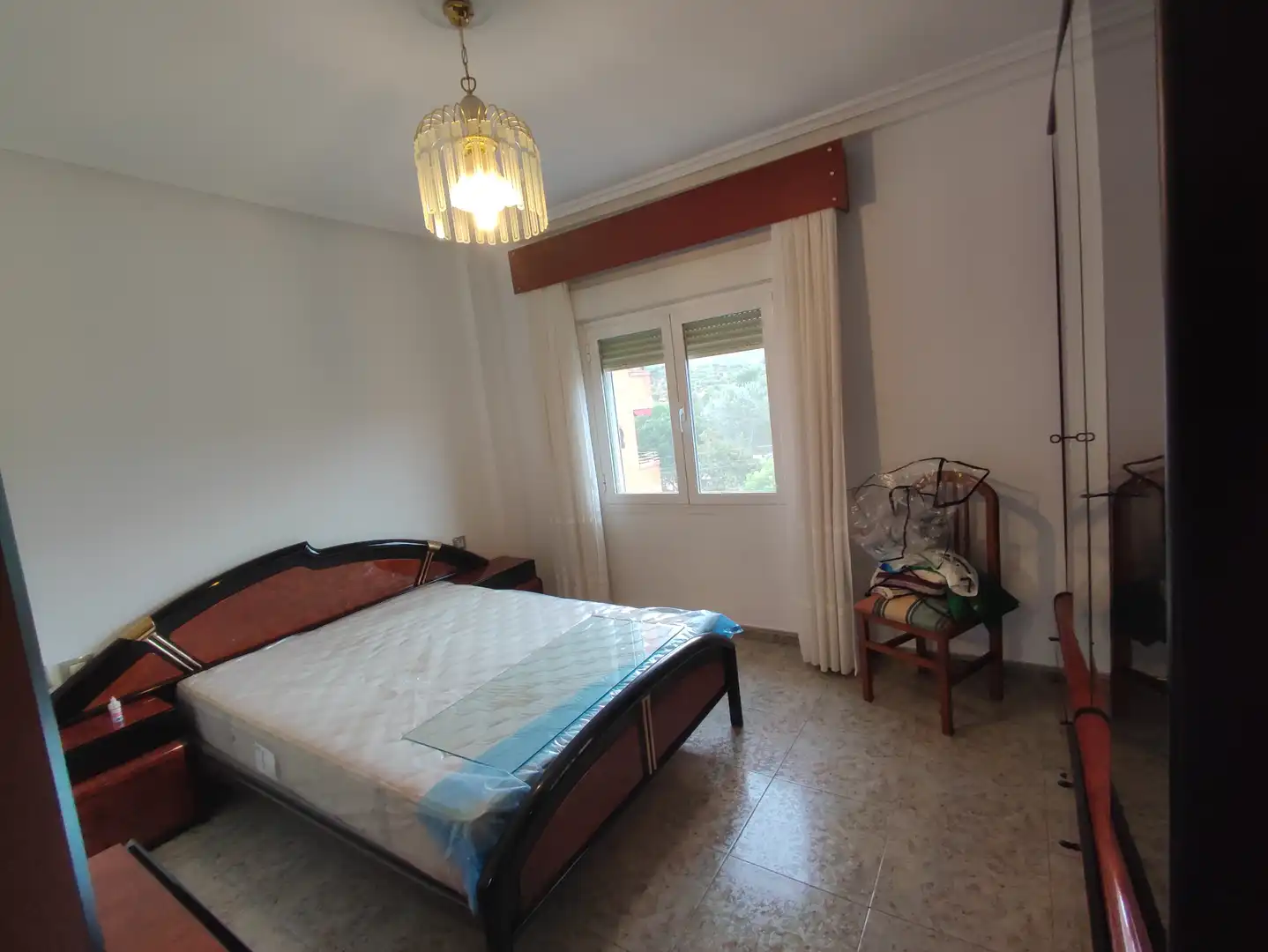 Schlafzimmer von Wohnung zur Miete in Plasencia mit Möbliert und Balkon