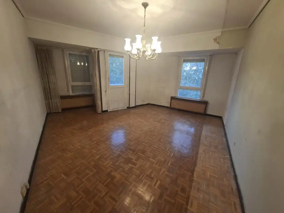 Sala d'estar de Pis en venda en Vitoria - Gasteiz amb Calefacció, Parquet i Terrassa
