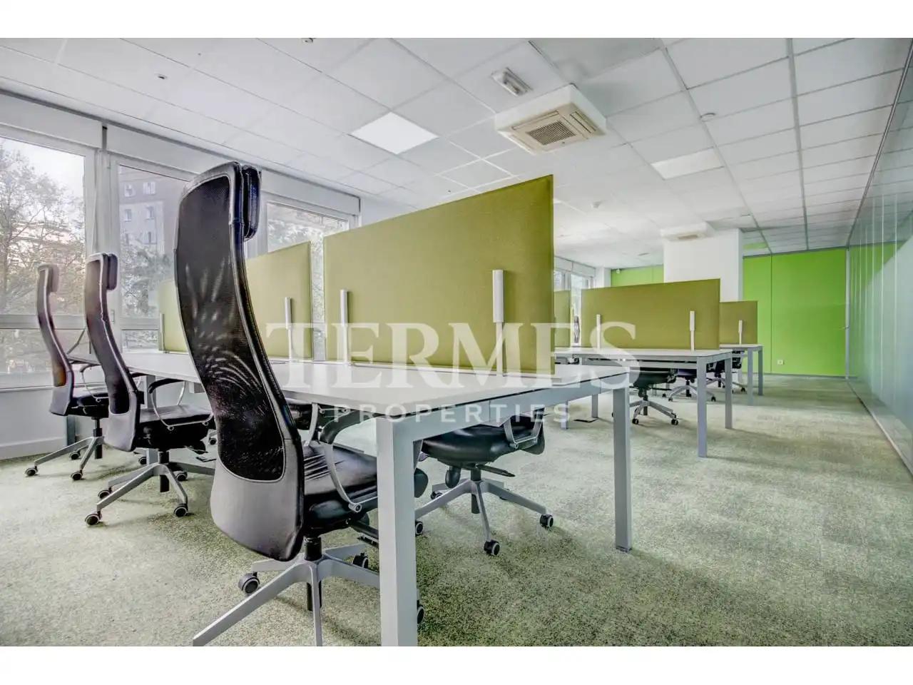 Office for sale in  Barcelona Capital  with Air Conditioner, Heating and Alarm