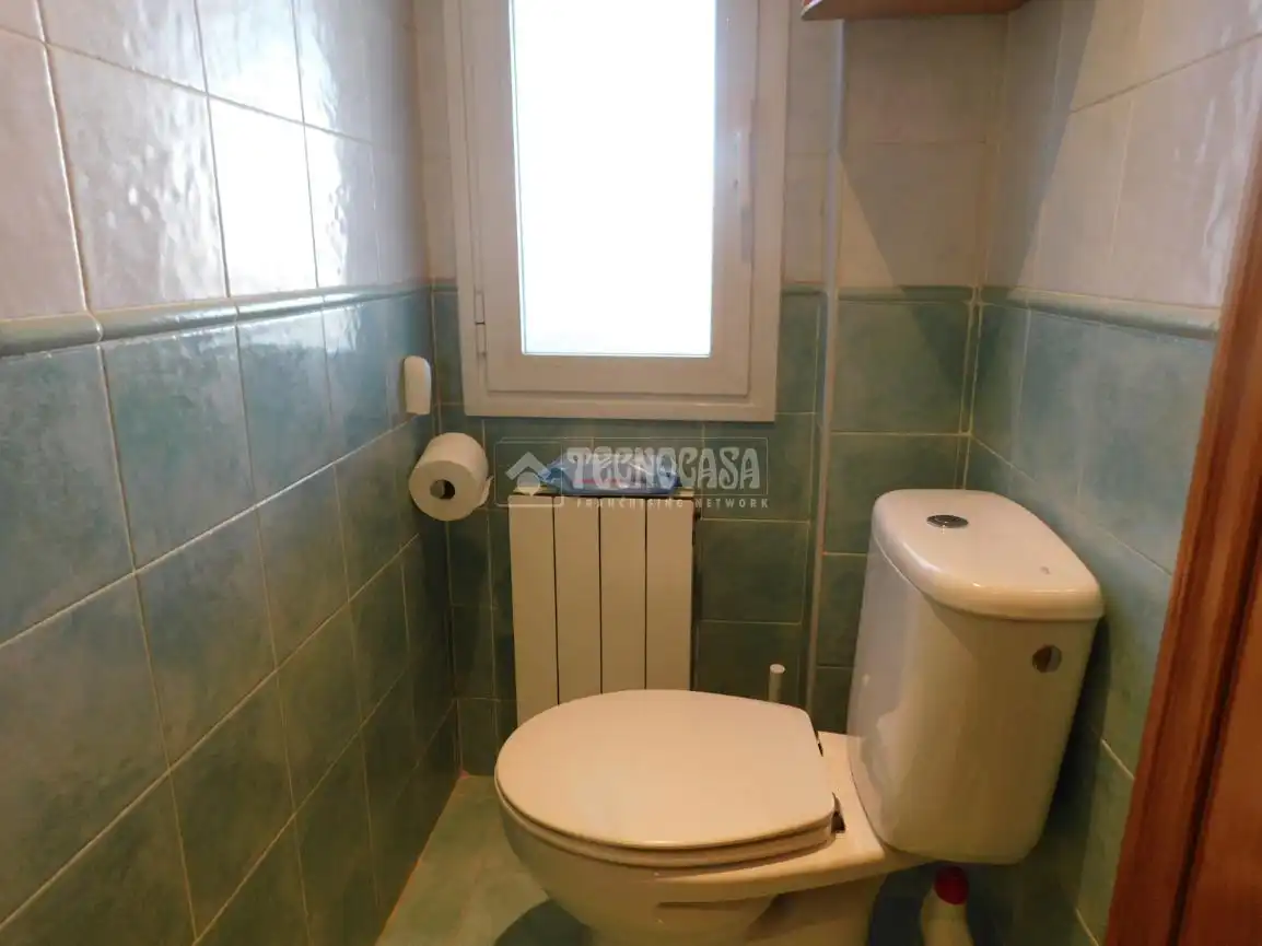 Badezimmer von Einfamilien-Reihenhaus zum Verkauf in Villanueva de Gállego