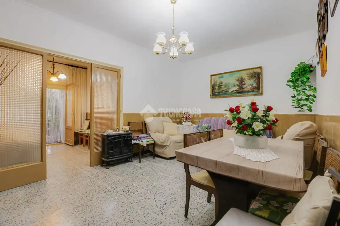 Sala de estar de Casa adosada en venta en Terrassa