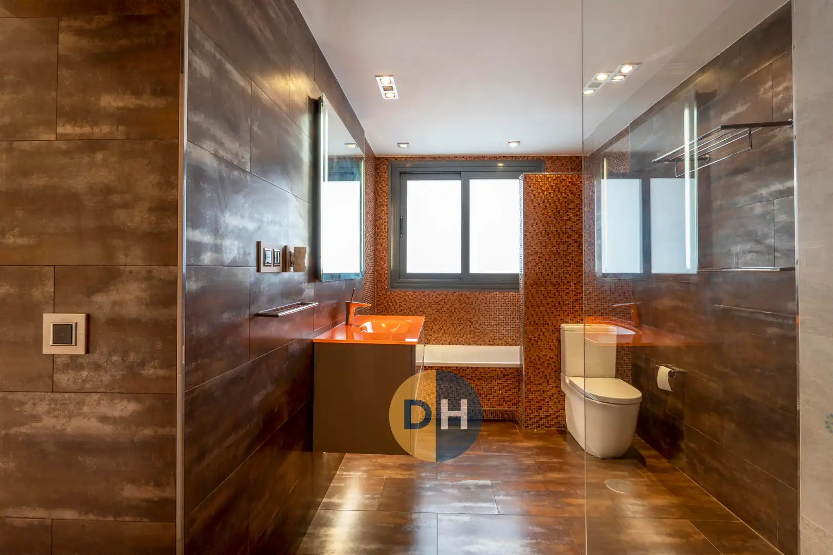 Baño de Ático en venta en Madrid con Aire acondicionado, Calefacción y Parquet