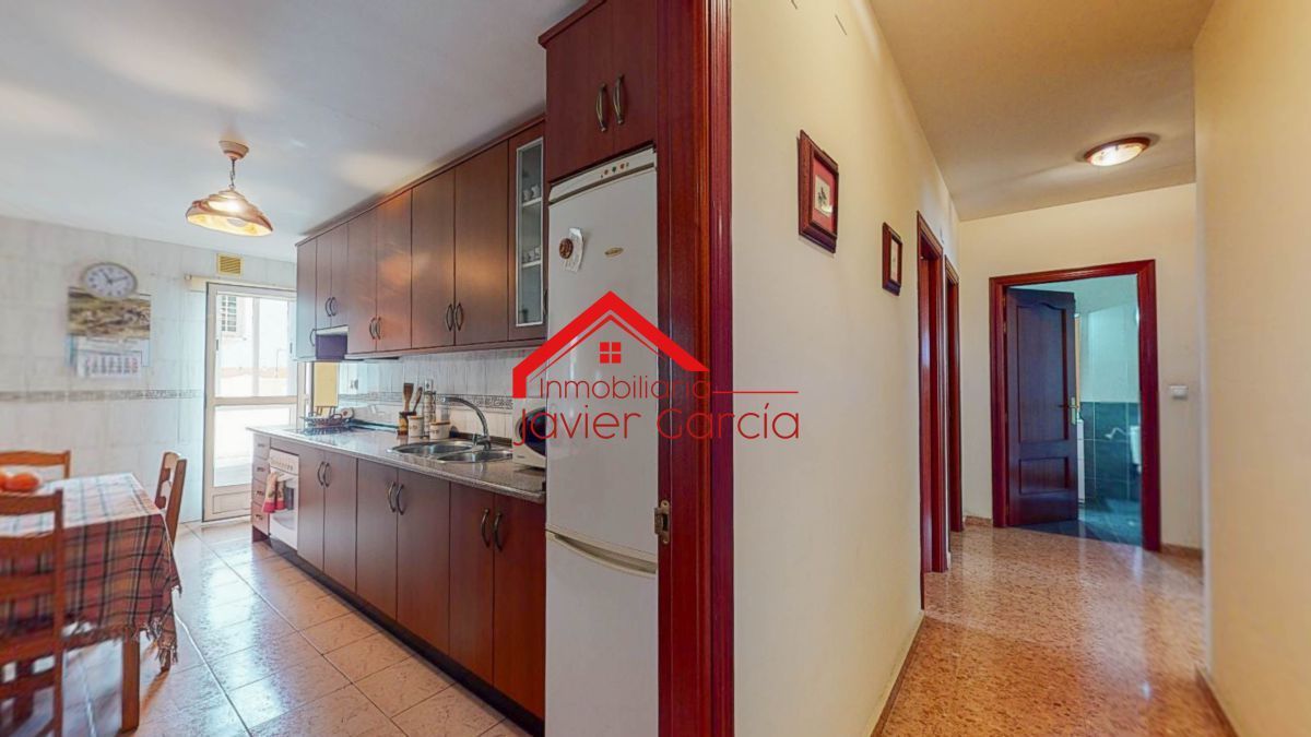 Cuina de Pis en venda en Villafranca de los Barros amb Aire condicionat, Terrassa i Balcó