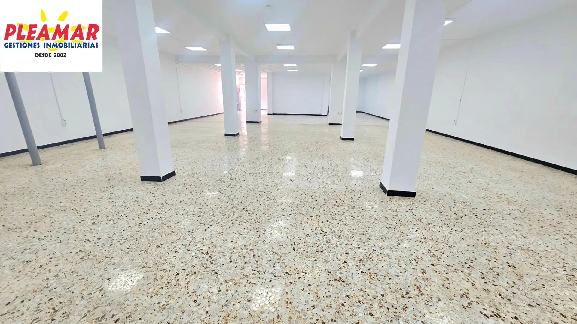 Local comercial en venda a Centro, imagen 2