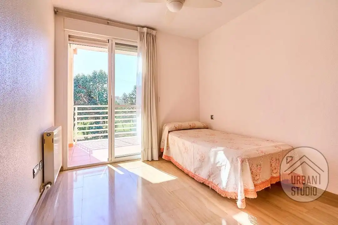 Dormitori de Casa o xalet en venda en Alicante / Alacant amb Aire condicionat, Calefacció i Terrassa