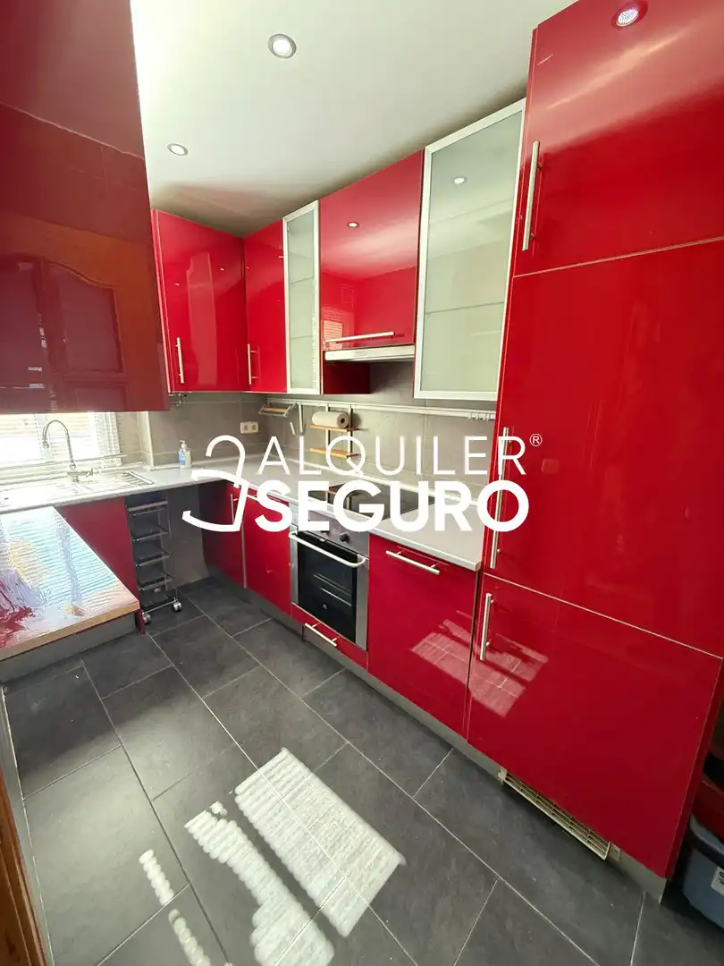Kitchen of Flat for rent in Madrid  with Air Conditioner and Heating