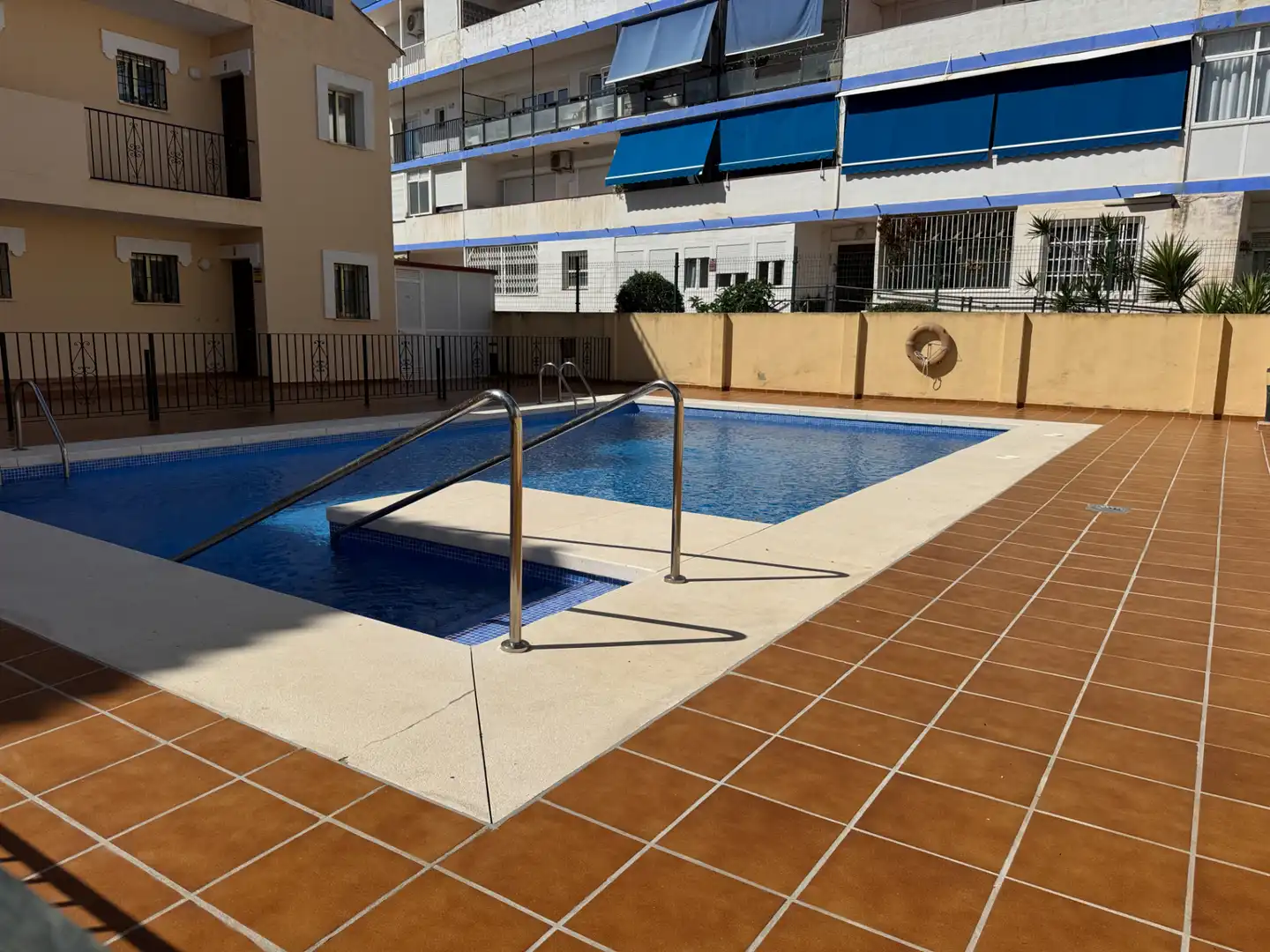 Piscina de Piso de alquiler en Benalmádena con Aire acondicionado, Calefacción y Terraza