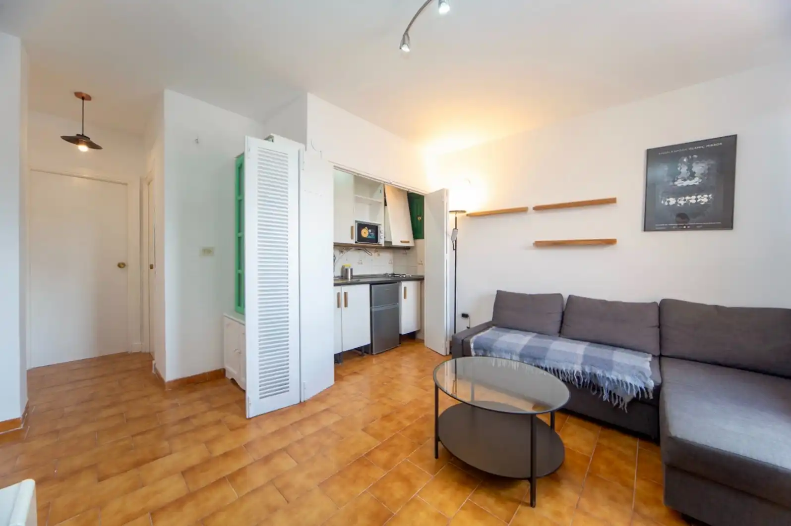 Sala d'estar de Apartament de lloguer en Granada amb Calefacció, Terrassa i Moblat