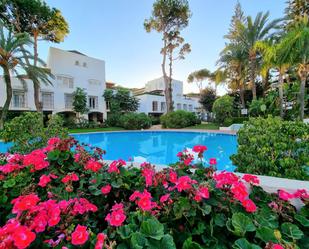 Jardí de Àtic en venda en Marbella amb Aire condicionat, Terrassa i Piscina