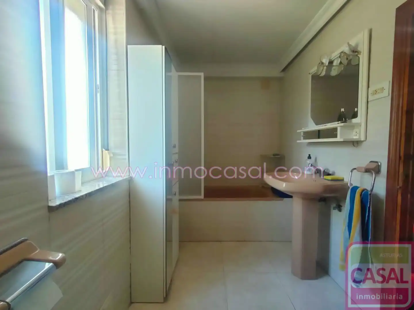 Baño de Casa o chalet en venta en Castrillón con Calefacción, Terraza y Trastero