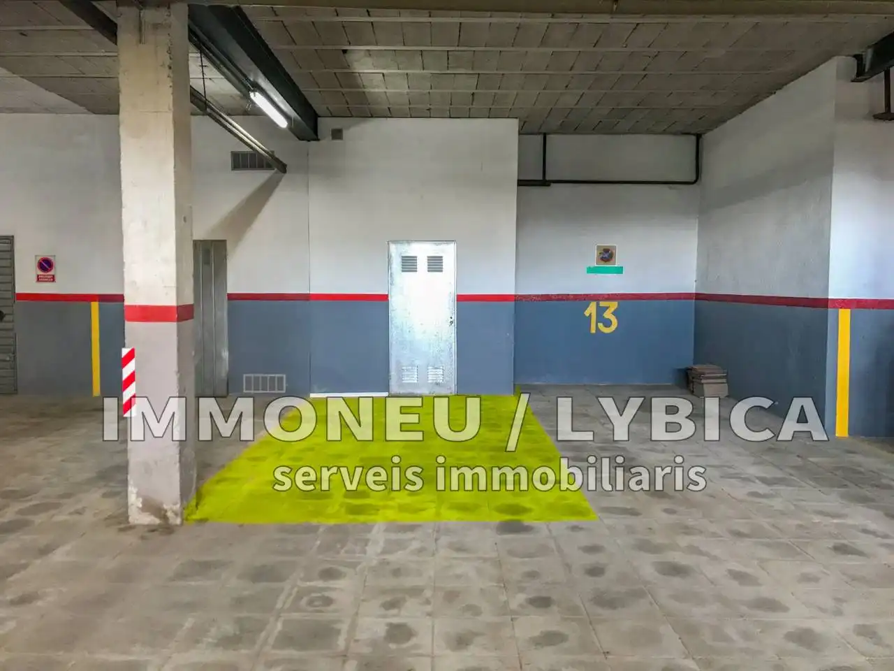 Parking de Apartamento en venta en Alp con Calefacción y Terraza