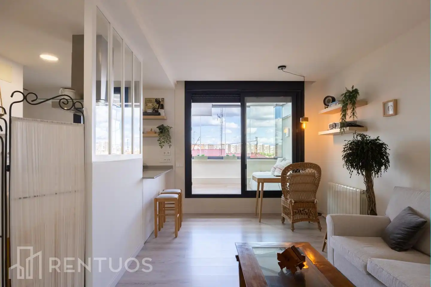 Wohnzimmer von Dachboden zur Miete in Madrid mit Klimaanlage, Heizung und Terrasse