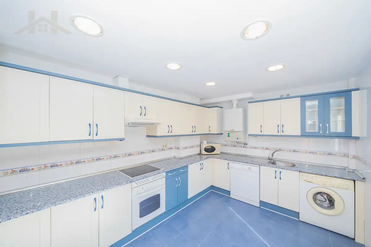 Cocina de Dúplex en venta en Torrelodones con Aire acondicionado, Calefacción y Parquet