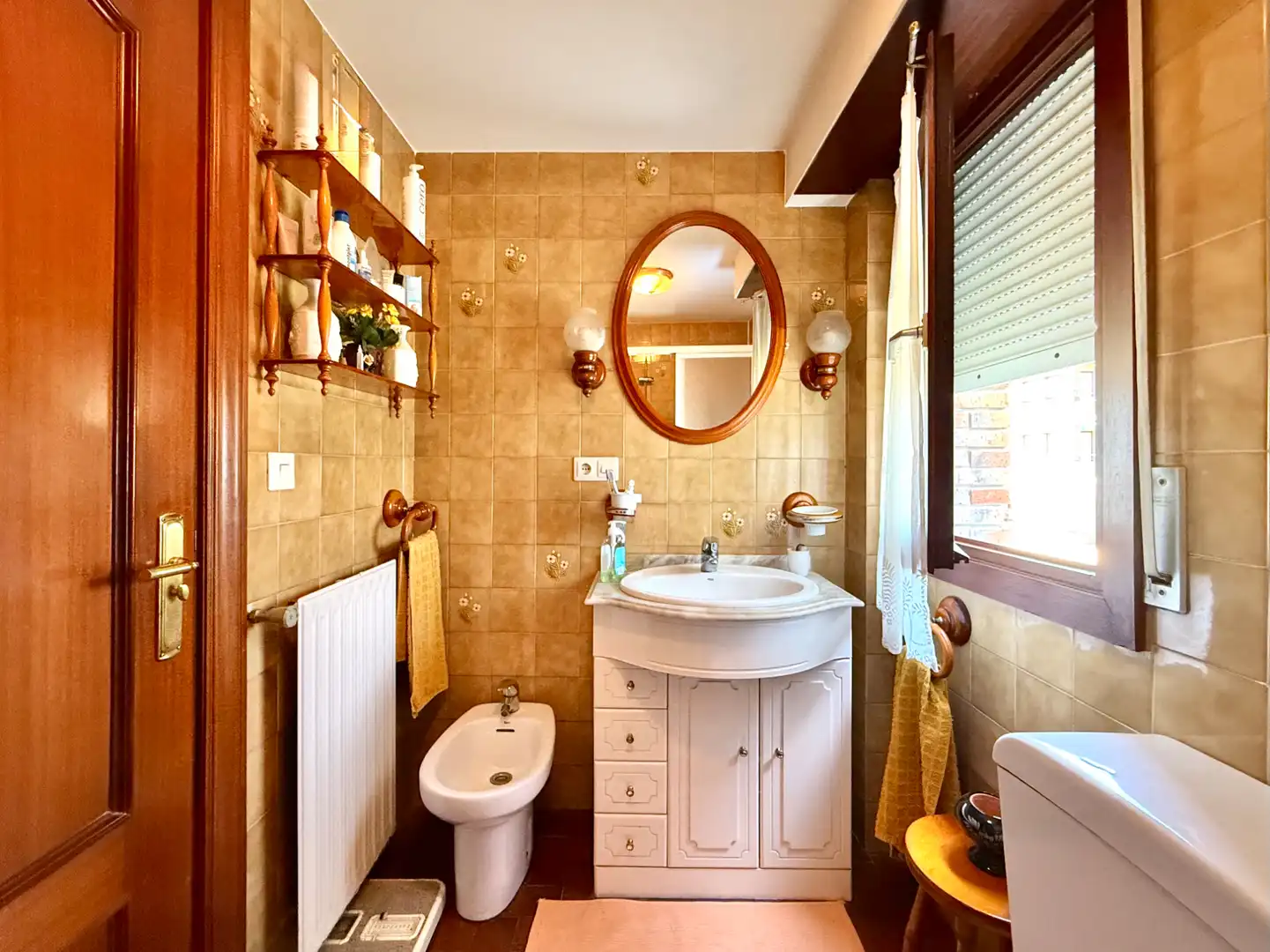 Badezimmer von Wohnung zum Verkauf in Hondarribia mit Heizung, Abstellraum und Balkon