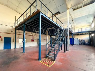 Industrial building for sale in Calle Verano