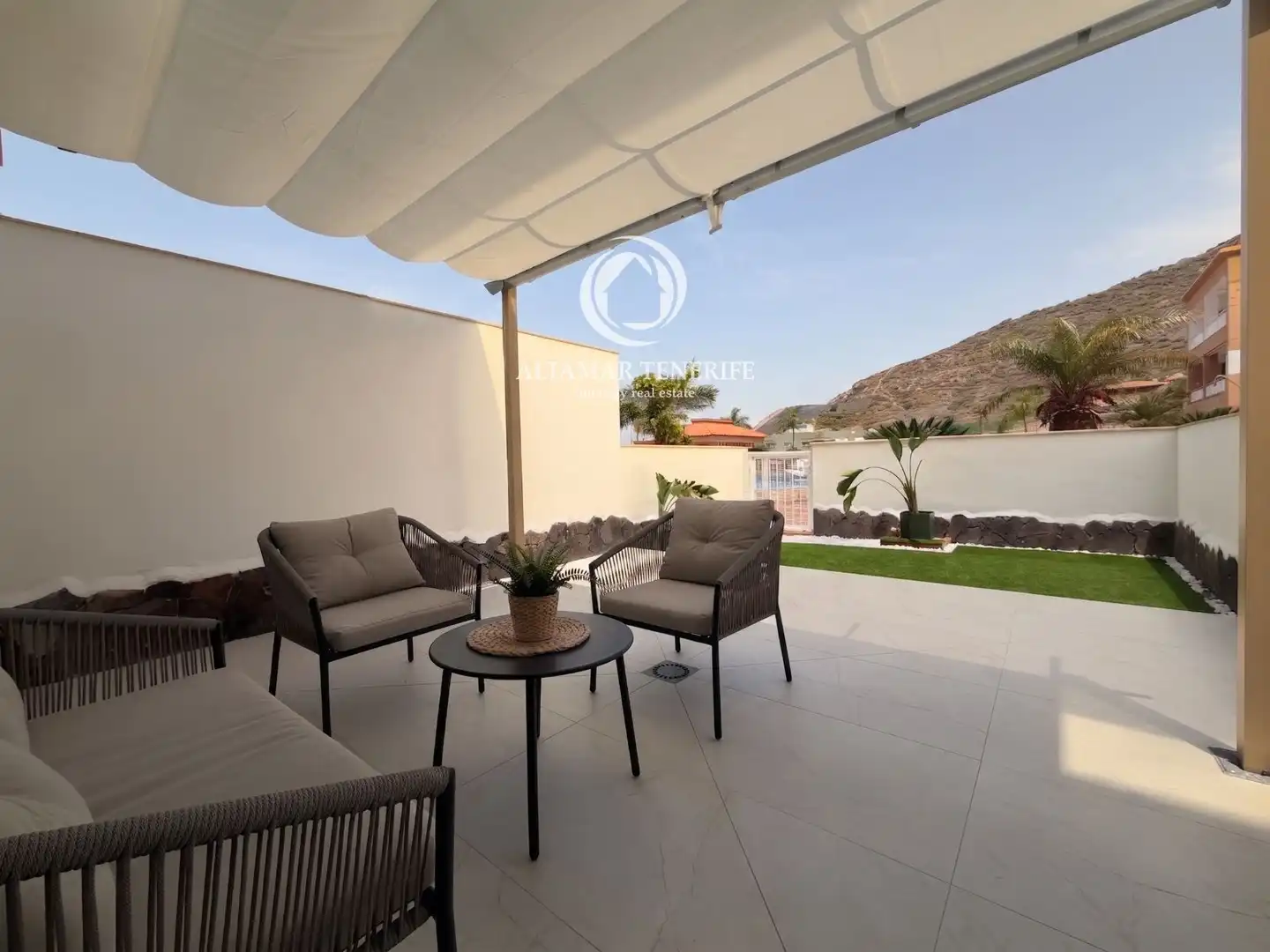 Terrasse von Wohnungen zur Miete in Adeje mit Terrasse, Schwimmbad und Möbliert