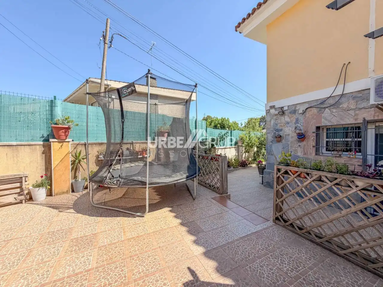 Exterior view of Detached homes for sale in Abrera  with Air Conditioner, Heating and Private garden