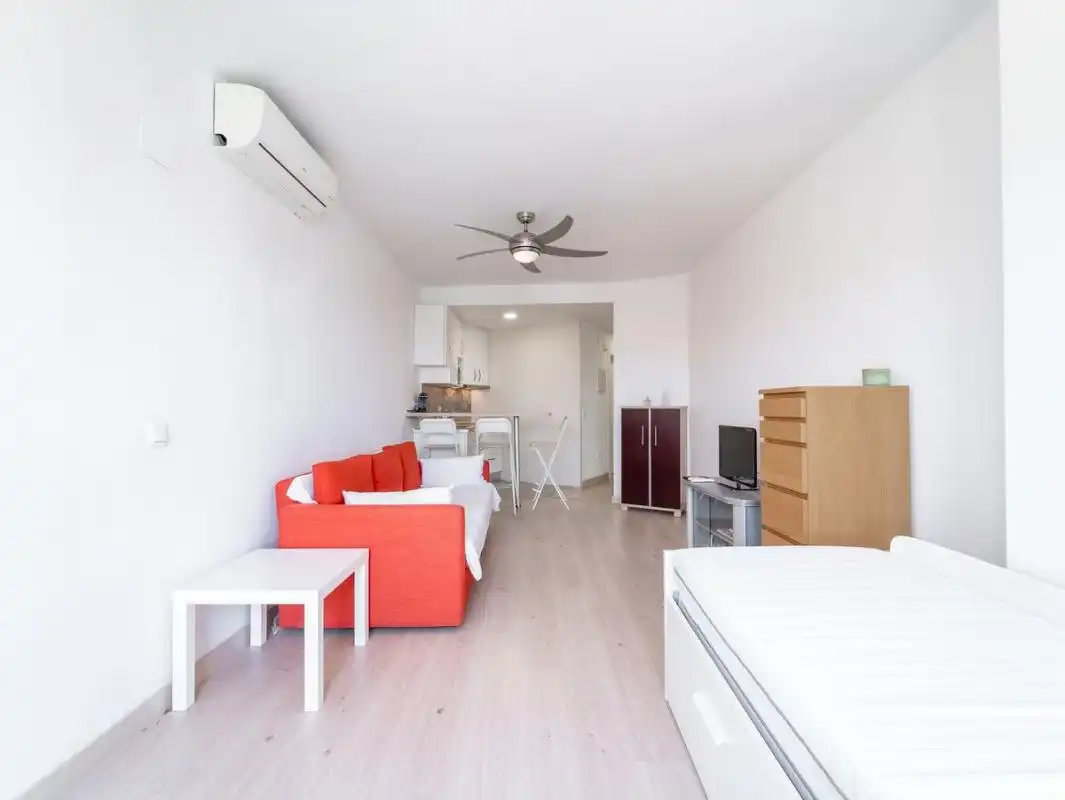 Sala de estar de Estudio en venta en Torremolinos con Aire acondicionado, Calefacción y Piscina