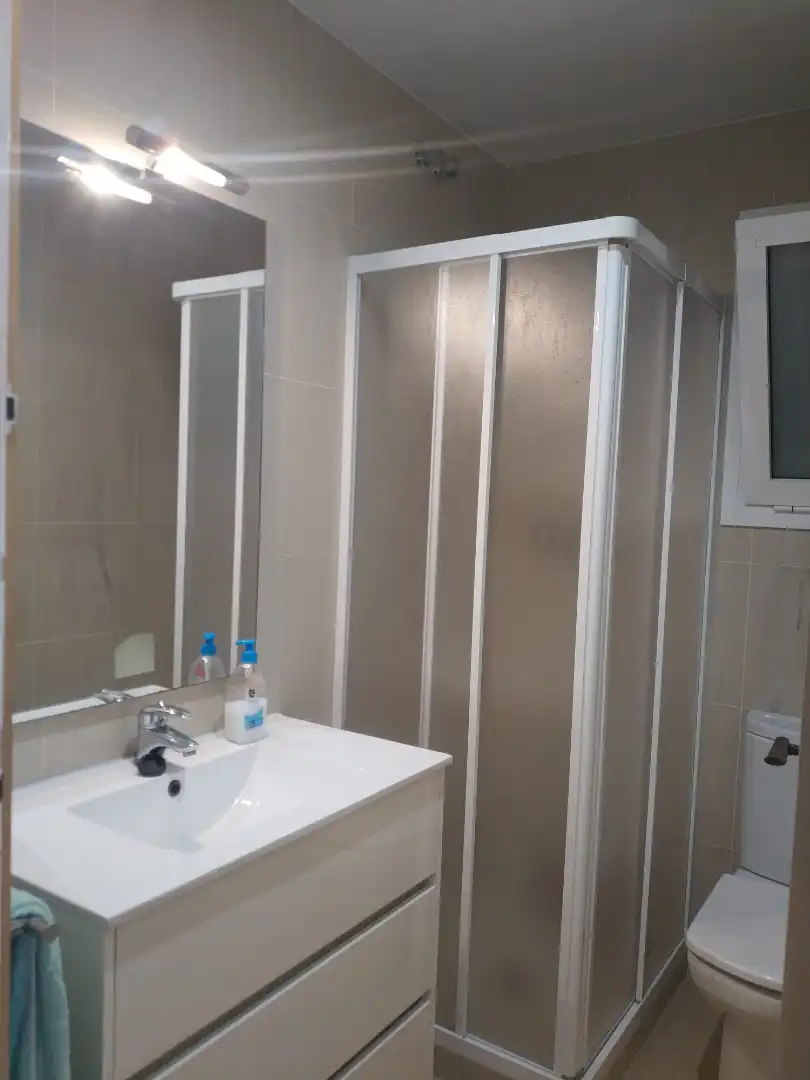 Baño de Piso en venta en L'Hospitalet de Llobregat con Balcón