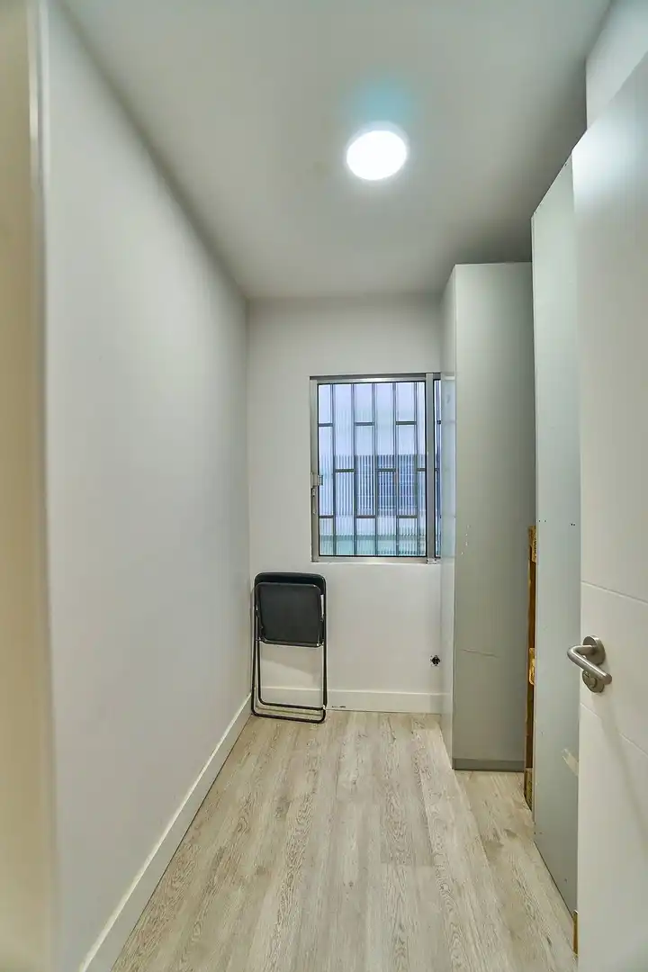 Oficina en venta en Las Palmas de Gran Canaria con Aire acondicionado, Trastero y Amueblado