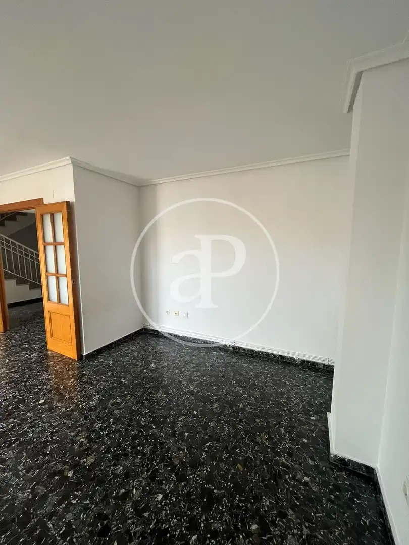 Piso de alquiler en Valencia con Aire acondicionado, Calefacción y Terraza