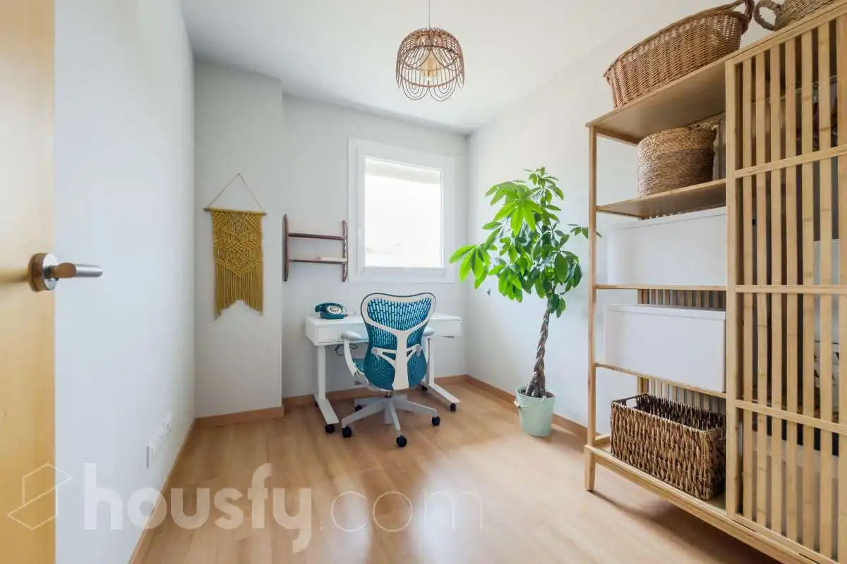 Habitación de Piso en venta en Badalona con Aire acondicionado, Calefacción y Terraza